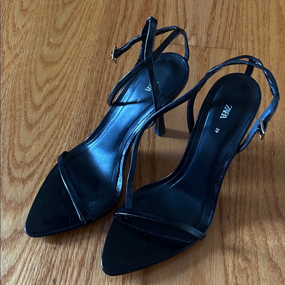 Zara black pointy heels